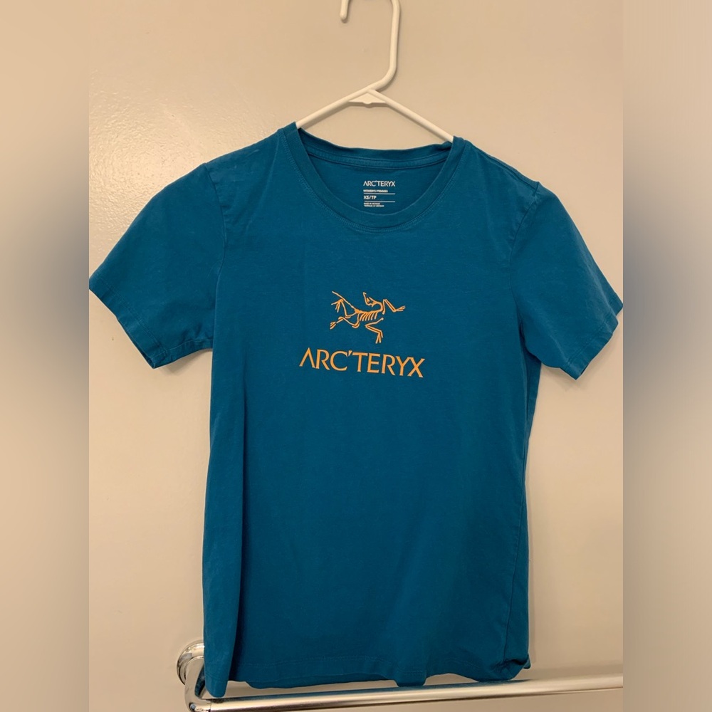 Arc’Teryx XS tee